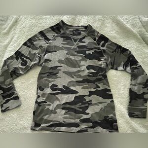 Long sleeve camo style shirt men’s XL